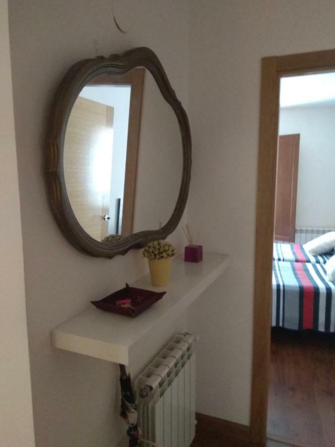 Apartamento Cine Colon Ribadeo Extérieur photo