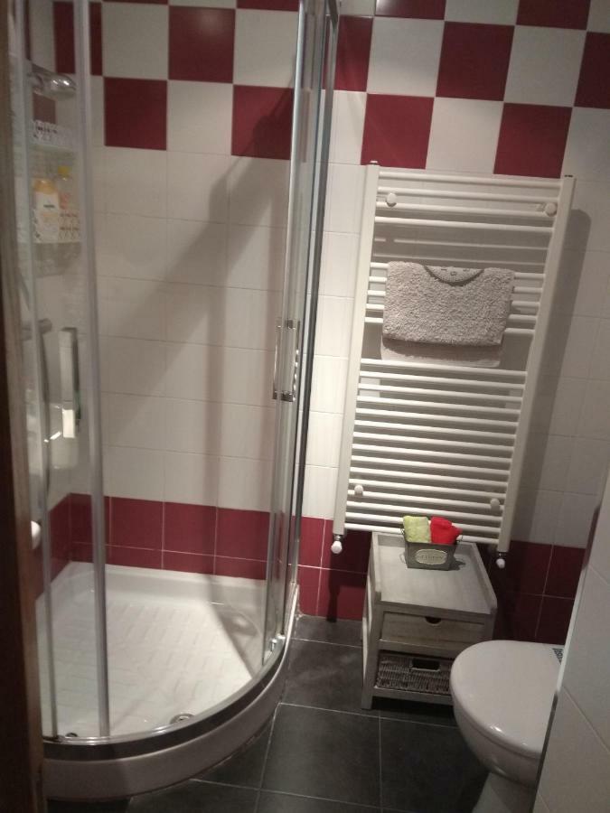 Apartamento Cine Colon Ribadeo Extérieur photo