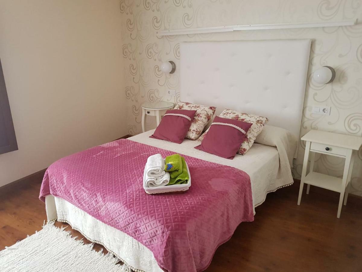 Apartamento Cine Colon Ribadeo Extérieur photo