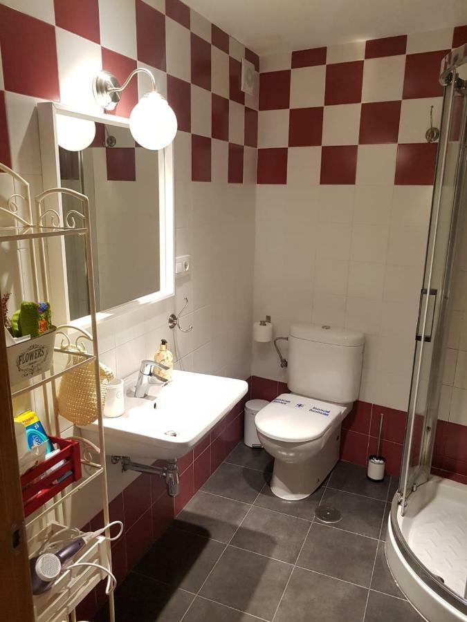 Apartamento Cine Colon Ribadeo Extérieur photo