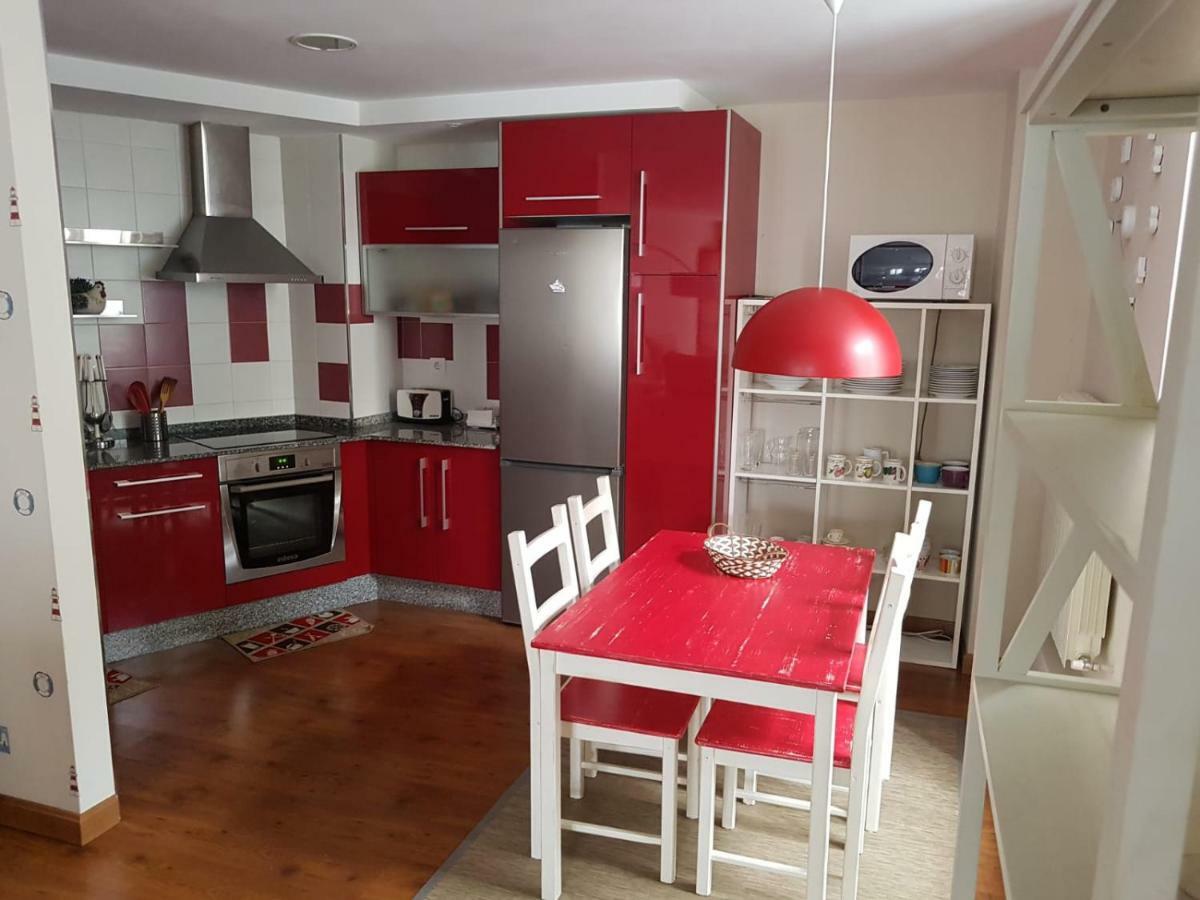 Apartamento Cine Colon Ribadeo Extérieur photo