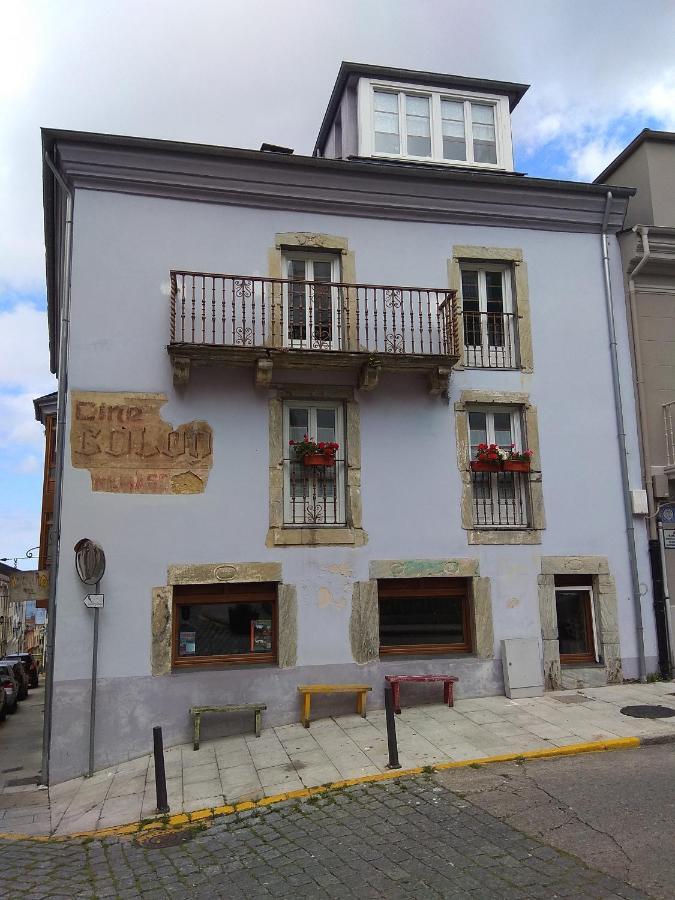 Apartamento Cine Colon Ribadeo Extérieur photo