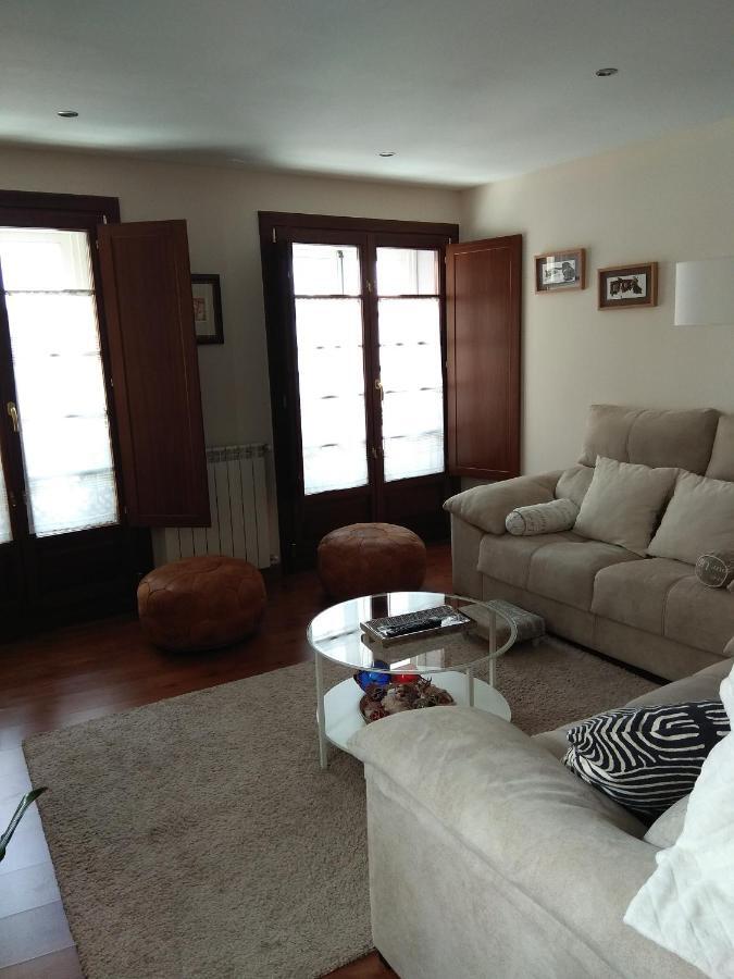 Apartamento Cine Colon Ribadeo Extérieur photo