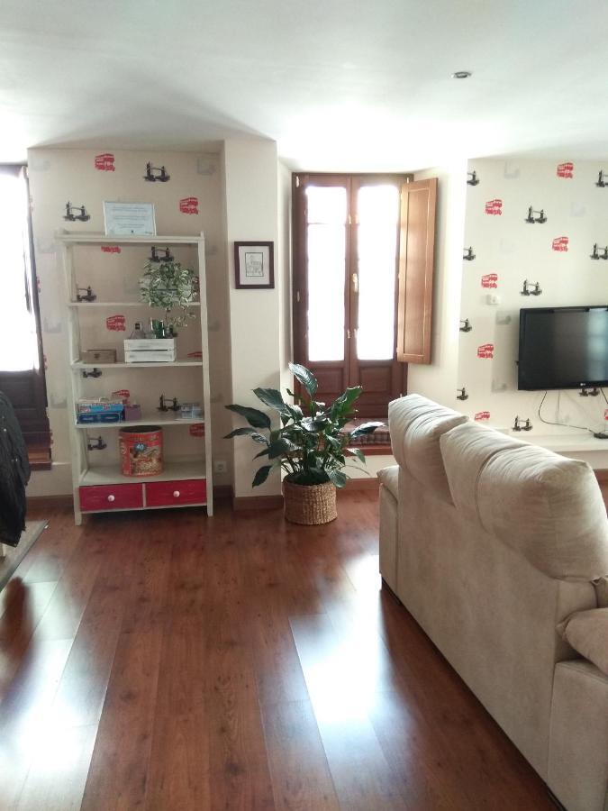 Apartamento Cine Colon Ribadeo Extérieur photo