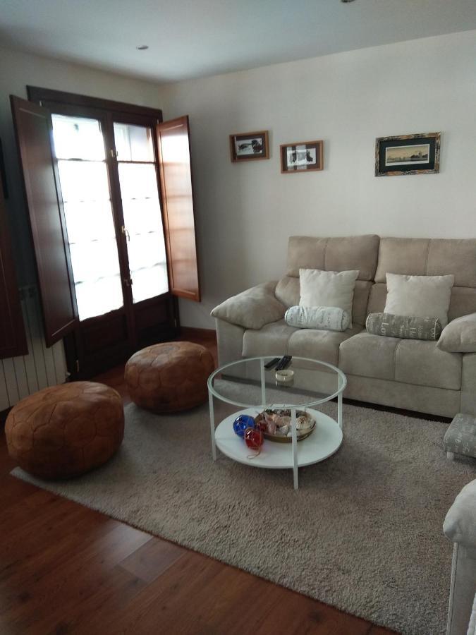 Apartamento Cine Colon Ribadeo Extérieur photo